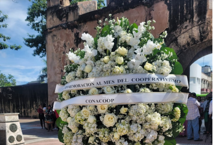 Ramo de flores en ofrenda 2022
